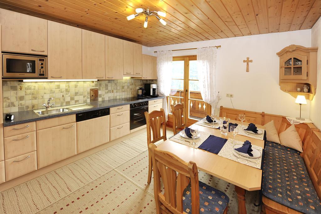 Apartmán Haus Natalie Bartholomäberg Pokoj fotografie